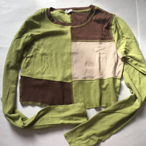 Garage Size Small Tops Lot! Trendy and Cute! - Picture 5 of 6